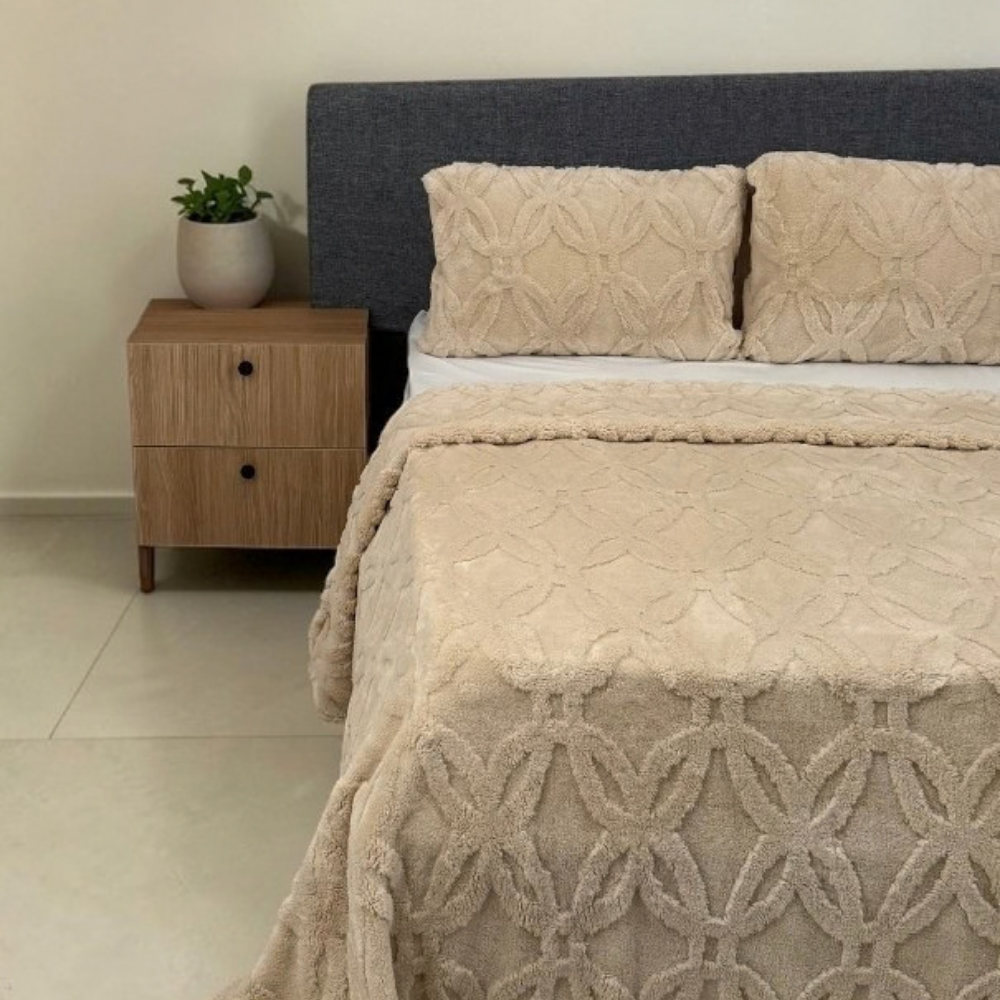 Orion Series Wellsoft Bedspread Set 230×250 cm + 2 Pillowcases | Ultra Soft, Plush Blanket Texture