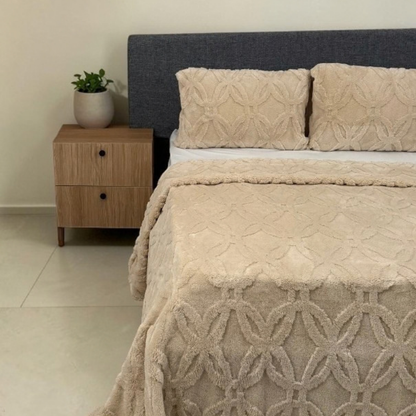 Orion Series Wellsoft Bedspread Set 230×250 cm + 2 Pillowcases | Ultra Soft, Plush Blanket Texture