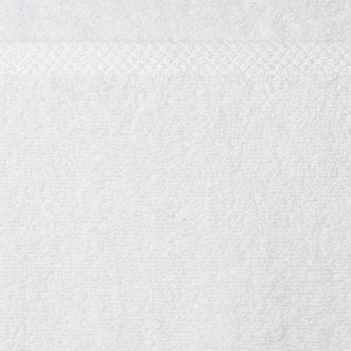 100% Cotton Hotel Bath Towel – Thick, Soft, and Highly Absorbent