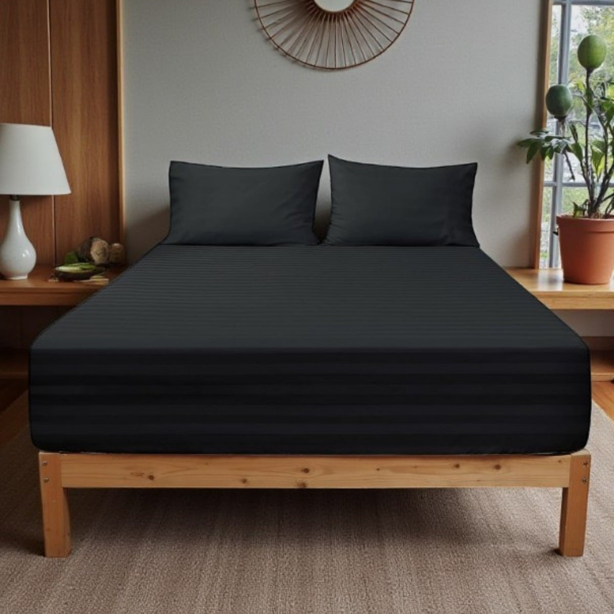 Platin Çizgili Saten Lastikli Çarşaf Takımı – Yumuşak ve Parlak Kumaş, Sadece Lastikli Model