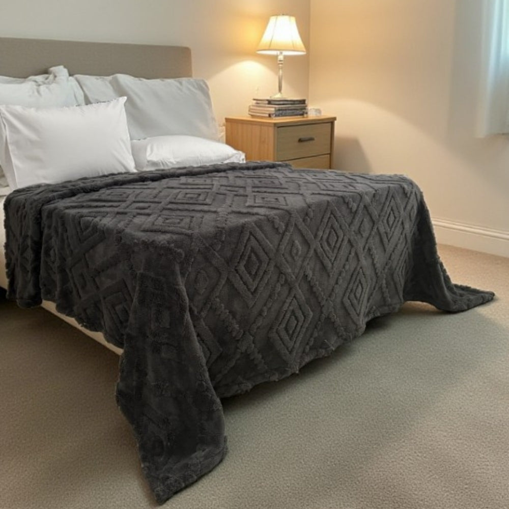 Elara Wellsoft Scandinavian Bedspread 215x230 – Premium, Thick, Soft, and Unique Design