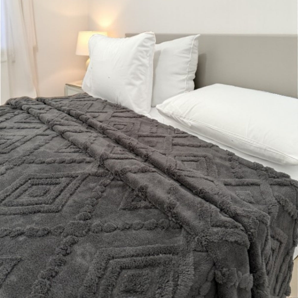 Elara Wellsoft Scandinavian Bedspread 215x230 – Premium, Thick, Soft, and Unique Design