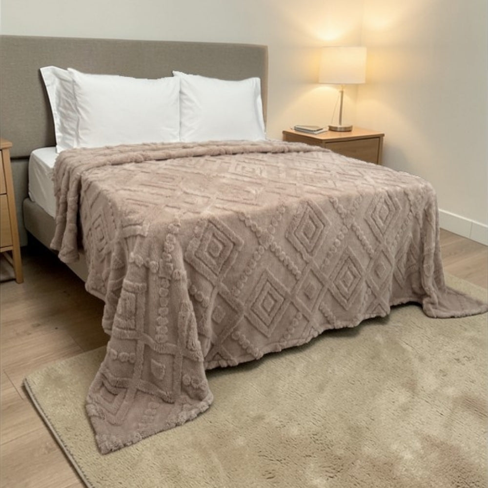 Elara Wellsoft Scandinavian Bedspread 215x230 – Premium, Thick, Soft, and Unique Design