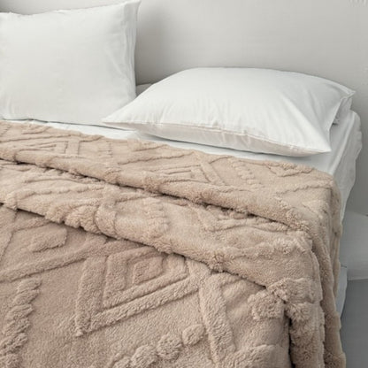 Elara Wellsoft Scandinavian Bedspread 215x230 – Premium, Thick, Soft, and Unique Design