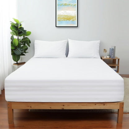 Platin Çizgili Saten Lastikli Çarşaf Takımı – Yumuşak ve Parlak Kumaş, Sadece Lastikli Model