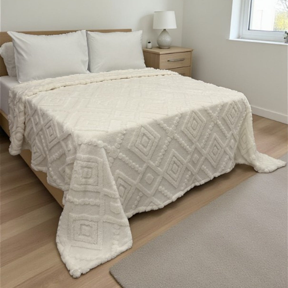 Elara Wellsoft Scandinavian Bedspread 215x230 – Premium, Thick, Soft, and Unique Design