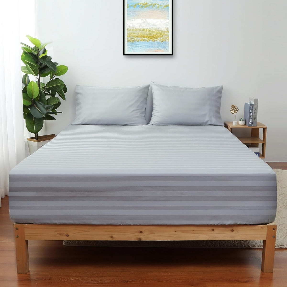 Platin Çizgili Saten Lastikli Çarşaf Takımı – Yumuşak ve Parlak Kumaş, Sadece Lastikli Model