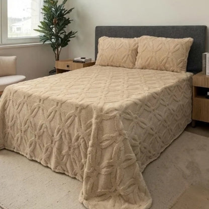 Orion Series Wellsoft Bedspread Set 230×250 cm + 2 Pillowcases | Ultra Soft, Plush Blanket Texture